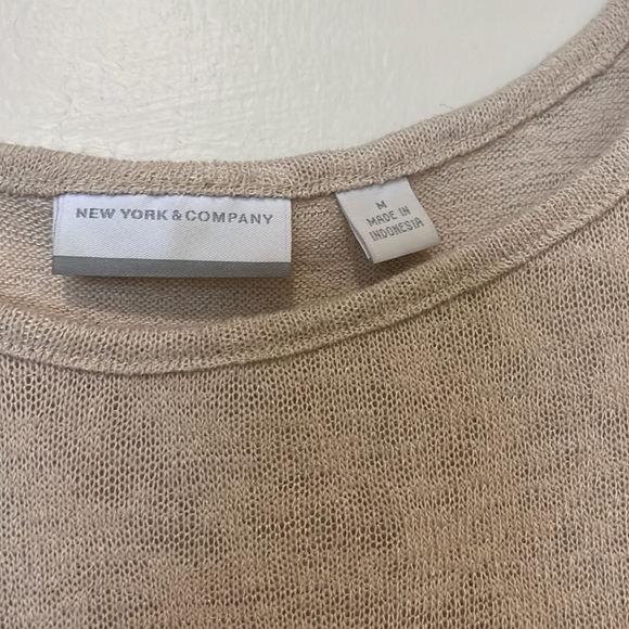 Mixed media short sleeved tunic top - Picture 2 of 5